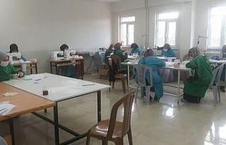 Günlük 500 adet maske üretiyorlar