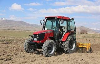 Gürpınar Belediyesi çiftçileri yalnız bırakmadı