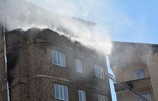 Hakkari’de korkutan yangın