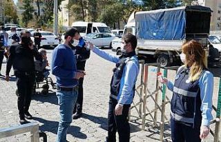 Haliliye salgına karşı tedbirleri sürdürüyor