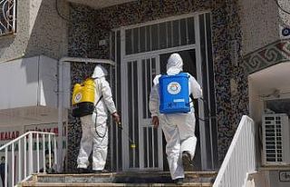 Haliliye’de bina girişleri dezenfekte ediliyor