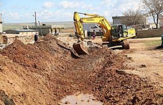 Haliliye’de yol çalışmaları drenajla güçlendiriliyor