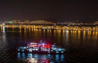Haluk Levent’ten arabalı vapurda 100. yıl konseri