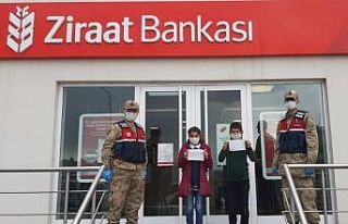 Harçlıklarını ‘Biz Bize Yeteriz Türkiyem Kampanyası’na...