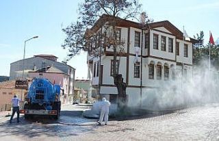 Havza Belediyesi boş kalan sokaklarda virüs avladı