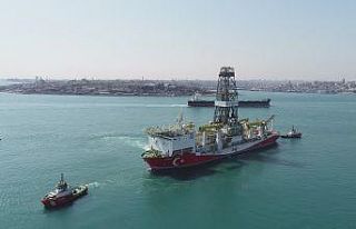 Haydarpaşa Limanı’na yanaşan Fatih sondaj gemisi...