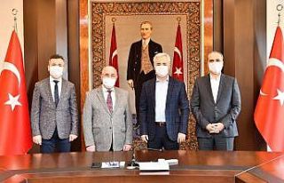 Hayırsever iş adamı Şener, 6 gayrimenkulünü...