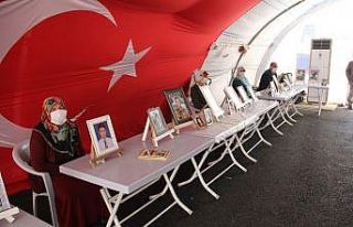 HDP önündeki aileler 4 günlük aranın ardından...