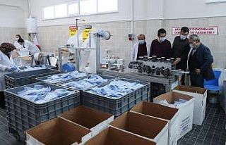 Her gün 50 bin maske