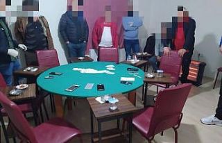 Herkes eve onlar kumara koştu, jandarmanın kumar...
