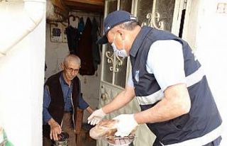 Hisarcık Belediyesi’nden ihtiyaç sahiplerine evlerinde...