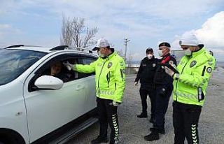 Hisarcık’ta polis ve jandarma ekiplerinden Korona...
