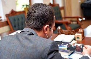 Huzurevi sakinlerine görüntülü moral telefonu