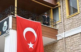 Huzurevinde sosyal mesafeli eğlence