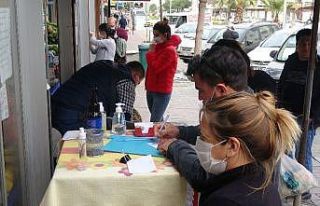 İçeri müşteri almıyor, siparişler not kağıtlarıyla...