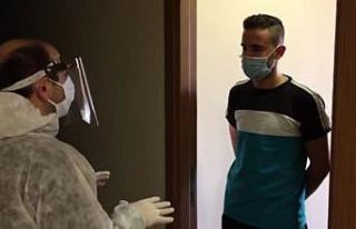 İl Müdürü Dereci, gözetim altında tutulan vatandaşları...