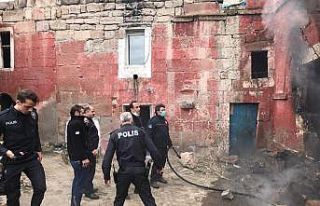 İncesu’da metruk binada yangın çıktı