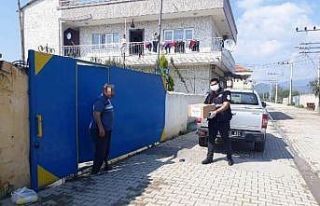 İncirliova’da 480 haneye gıda paketi dağıtıldı