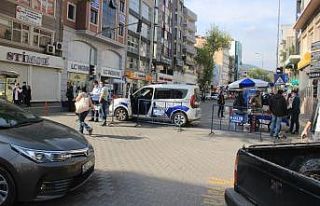 İnsan yoğunluğu artınca ilçe merkezi araç girişlerine...