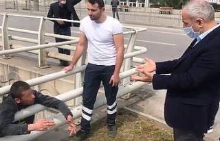 İntihar etmek isteyen vatandaşı belediye başkanı...