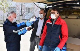 Isparta Valiliği Halk Otobüslerine Maske Dağıttı