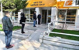 Isparta Valiliği’nden vatandaşlara çıkartmalı...