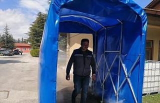 Ispartalı girişimci korona virüse karşı dezenfekte...