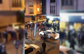 İstanbul’da market ve fırın kuyruğundaki vatandaşlar...