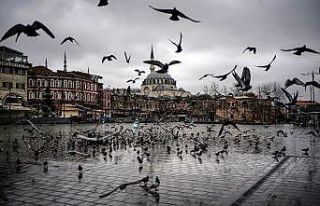 İstanbul’da sokaklar ve caddeler ıssız kaldı