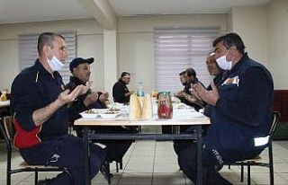 İtfaiye erlerinin Ramazan mesaisi