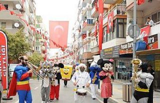 İzmir’de 23 Nisan kutlamaları