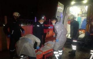 İzmir’de evinde doğum yapan kadın için ekipler...