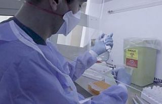 İzmir’de günde 10 binden fazla korona virüsü...