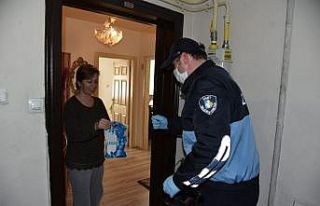 İzmit Belediyesi vatandaşların acil ihtiyaçlarını...