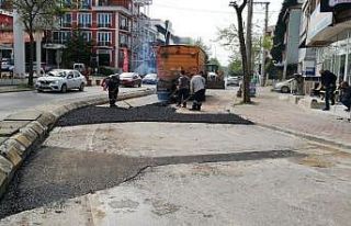 İzmit’te asfalt ve onarım çalışmaları sürüyor