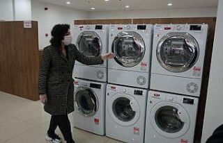 İzmit’te ücretsiz çamaşırhane sağlık çalışanları...