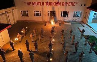 Jandarma birlikleri tek ses oldu, İstiklal Marşı’nı...