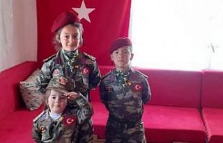 Jandarma çocukları sevindirdi