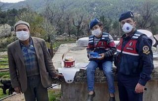 Jandarma yaylada yaşayan 11 yaşındaki çocuğun...