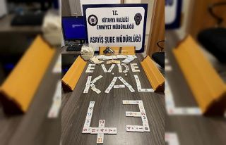 Kahvehanede kumar oynayan 25 kişiye ’sosyal mesafe’...