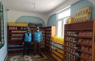 Kapalı camiyi yardım marketine çevirdiler