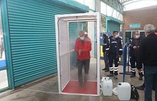 Kapalı Pazar Yeri’ne dezenfektan tünelleri yerleştirildi