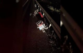 Karacabey’de çalıntı motorla kaza yaptı