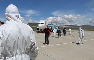 Karadağ’dan 148 Türk vatandaşı Bingöl’e getirildi