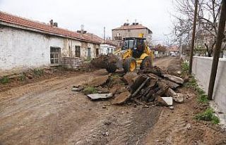 Karaman’da kaldırım ve asfalt çalışmaları...