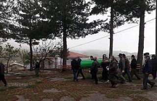 Karaman’da yangında ölen yaşlı kadın defnedildi