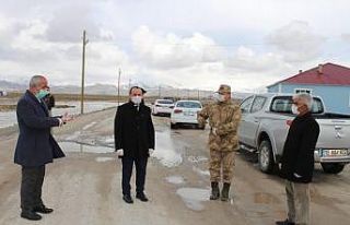 Karantinadaki mahalleye gıda ve temizlik malzemesi...
