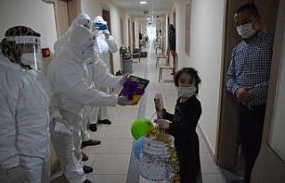 Karantinadaki minik Hatice Kübra’ya sürpriz doğum...