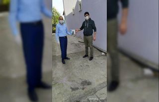 Karantinadaki sokağa maske desteği yapıldı