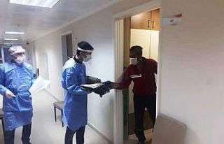 Karantinadaki vatandaşlara kandil simidi dağıtıldı